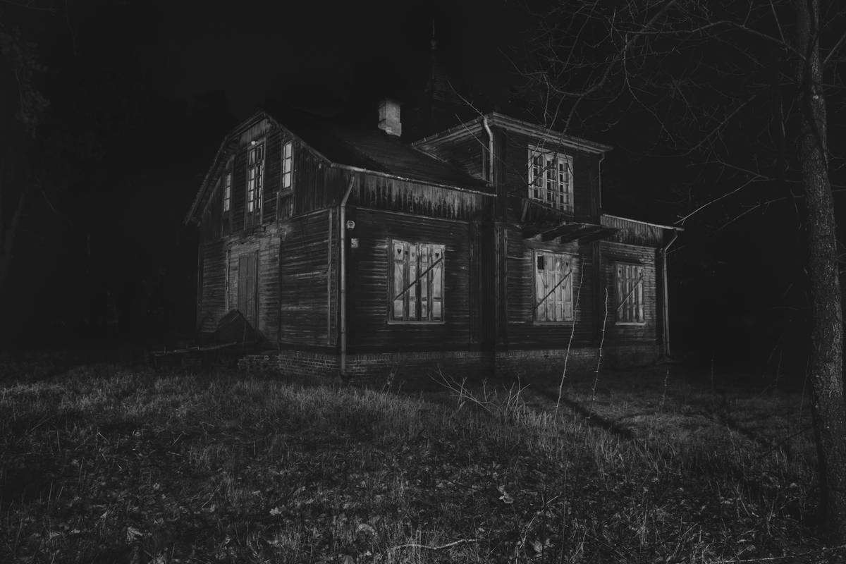 17 Unsettling Psychological Thriller Novel Ideas That Actually Work