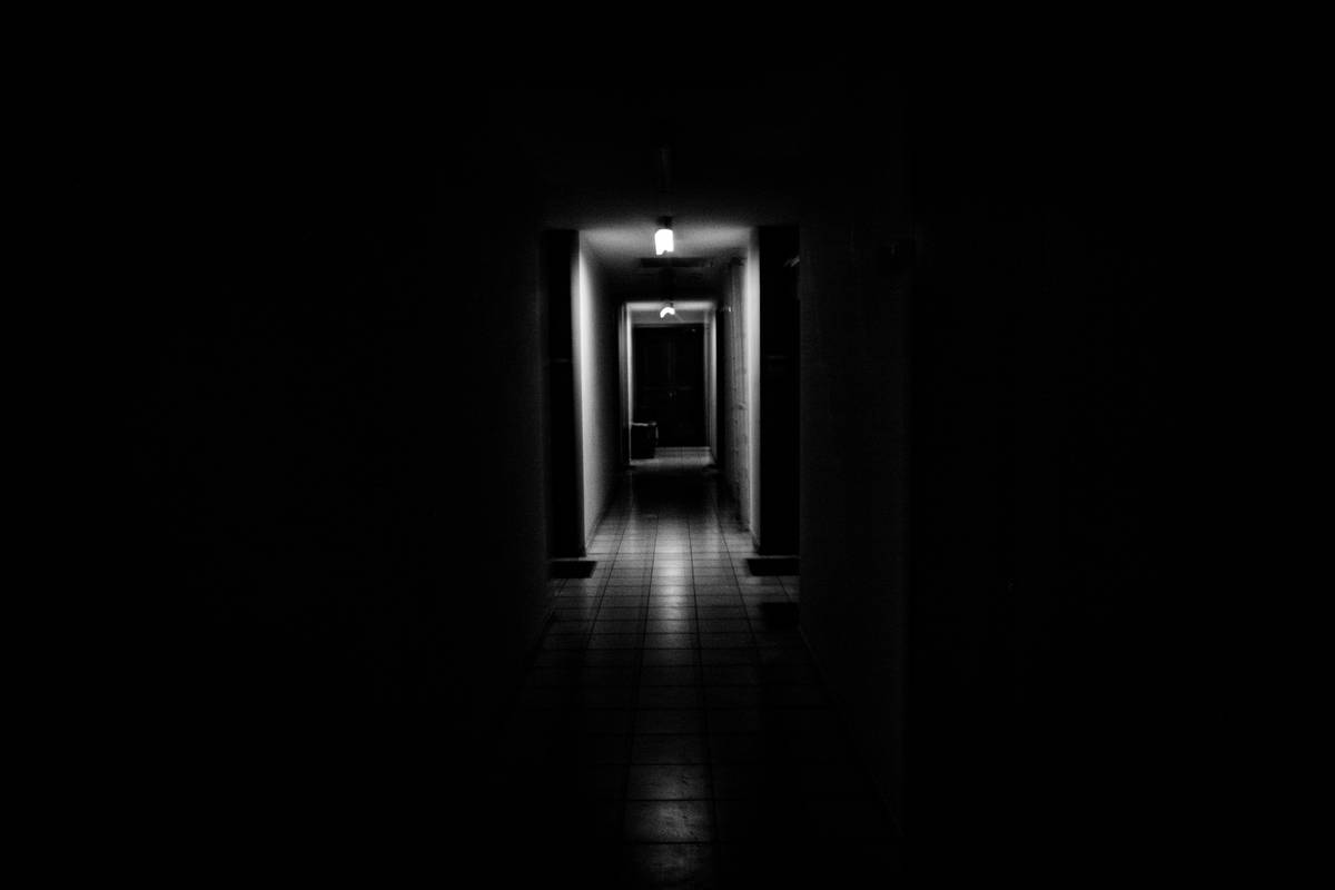 Features of a Psychological Horror: 7 Proven Elements to Avoid Painful Design Mistakes